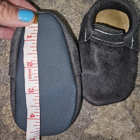 Leather mocs - Picture 2 of 3